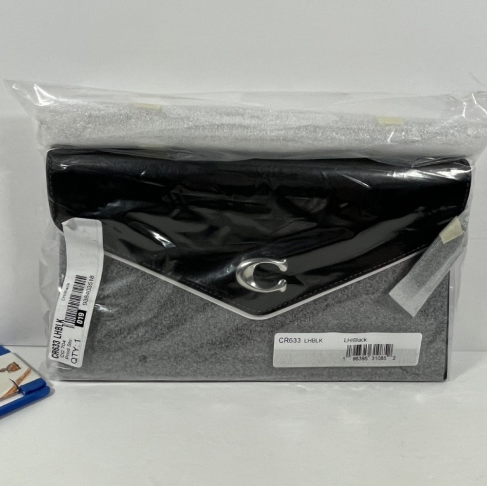 Coach Essential Clutch/ Crossbody NWT